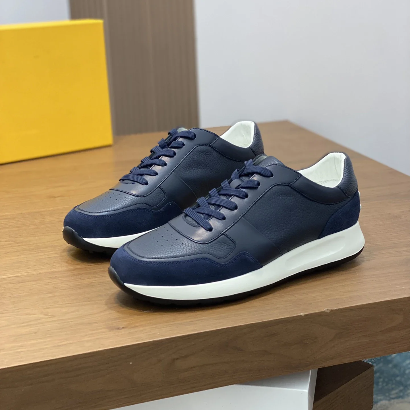 

Brand TD Sneakers Men Genuine Leather Shoes Running Sneakers Women Breathable Men ShoesTenis Flat Shoe