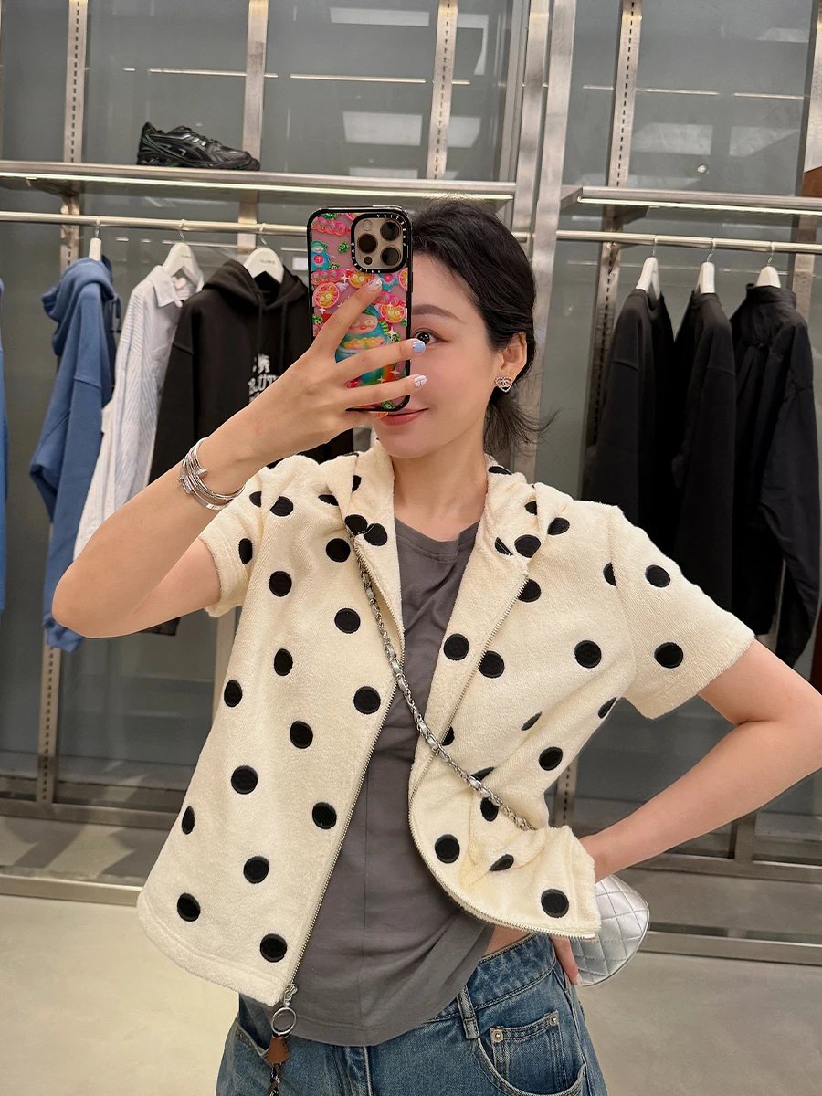 

Трикотажный топ с вышивкой в горошек и молнией, серия 5CPLUS, DEARSOCUTE Handpied Store, простой повседневный стиль, стандартный крой