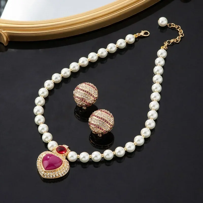 Designer Vintage Pearl Heart Jewelry Set for Women Fashion Sexy Pendant Necklace Colorful Rhinestone Earrings Two-piece Set