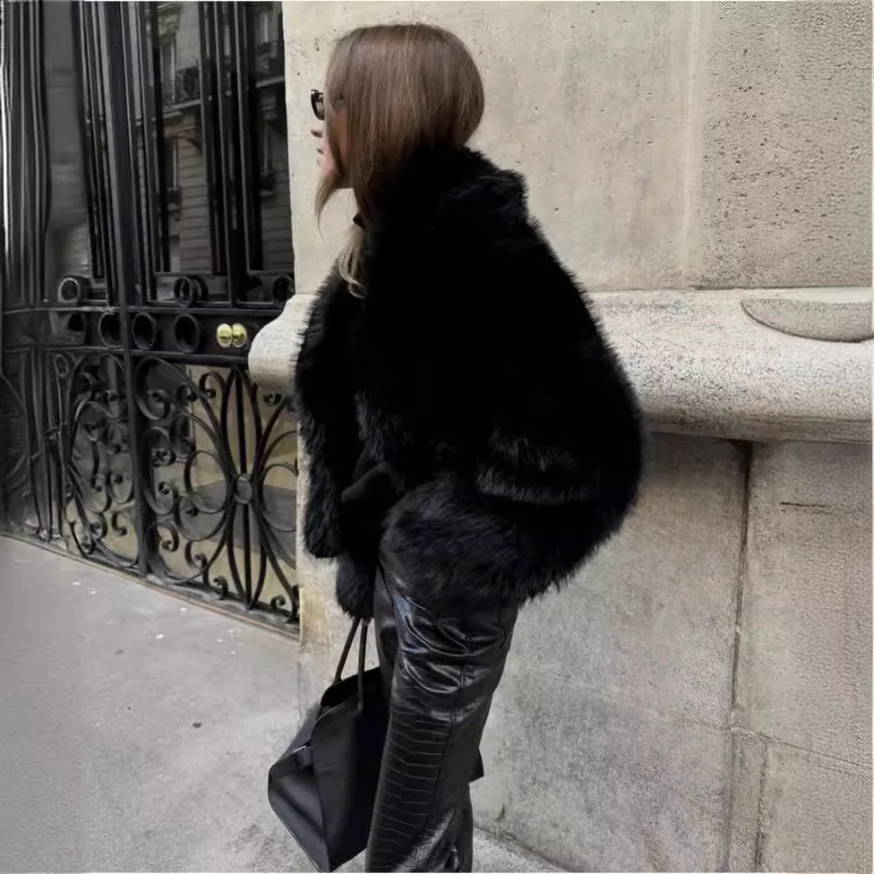 2025 New Black Faux Fox Fur Short Coat Women Thick Warm Plush Top Multiple Colors Available Fashion Versatile Elegant Design