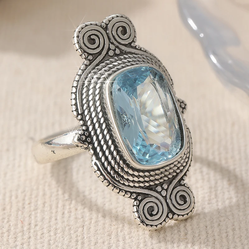 Exquisiter quadratischer, mit Meeresblau-CZ-Steinen besetzter Damenring in Silberfarbe, handgeschnitzte Spirale, für den täglichen Gebrauch, Partyschmuck, Jubiläumsgeschenk – Detail 2