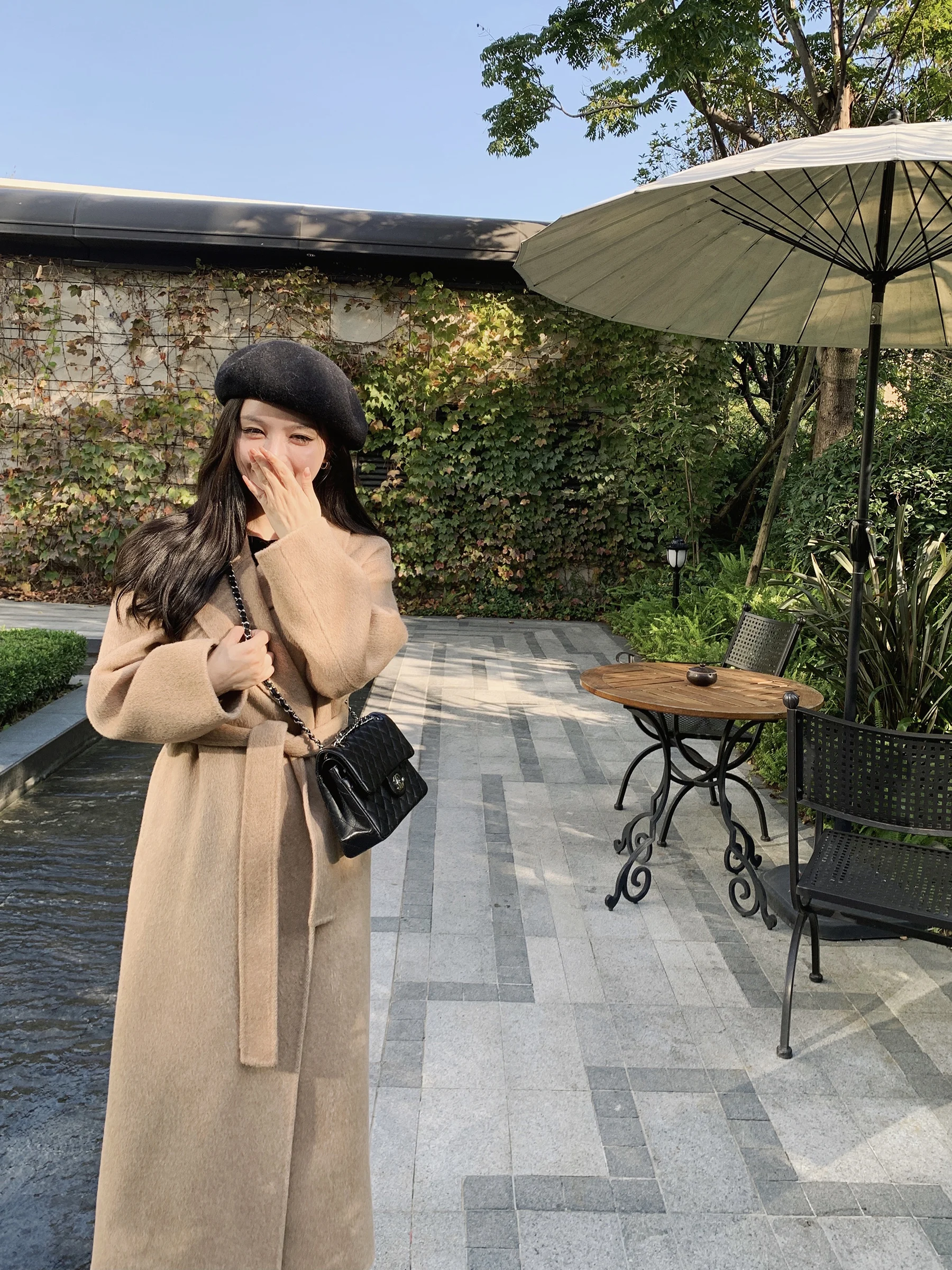 

Двустороннее шерстяное пальто из верблюжьего бархата с поясом на талии, длинное, в корейском стиле, для раннего утра, модель Large Fem Lead Early Morning Bean Bean