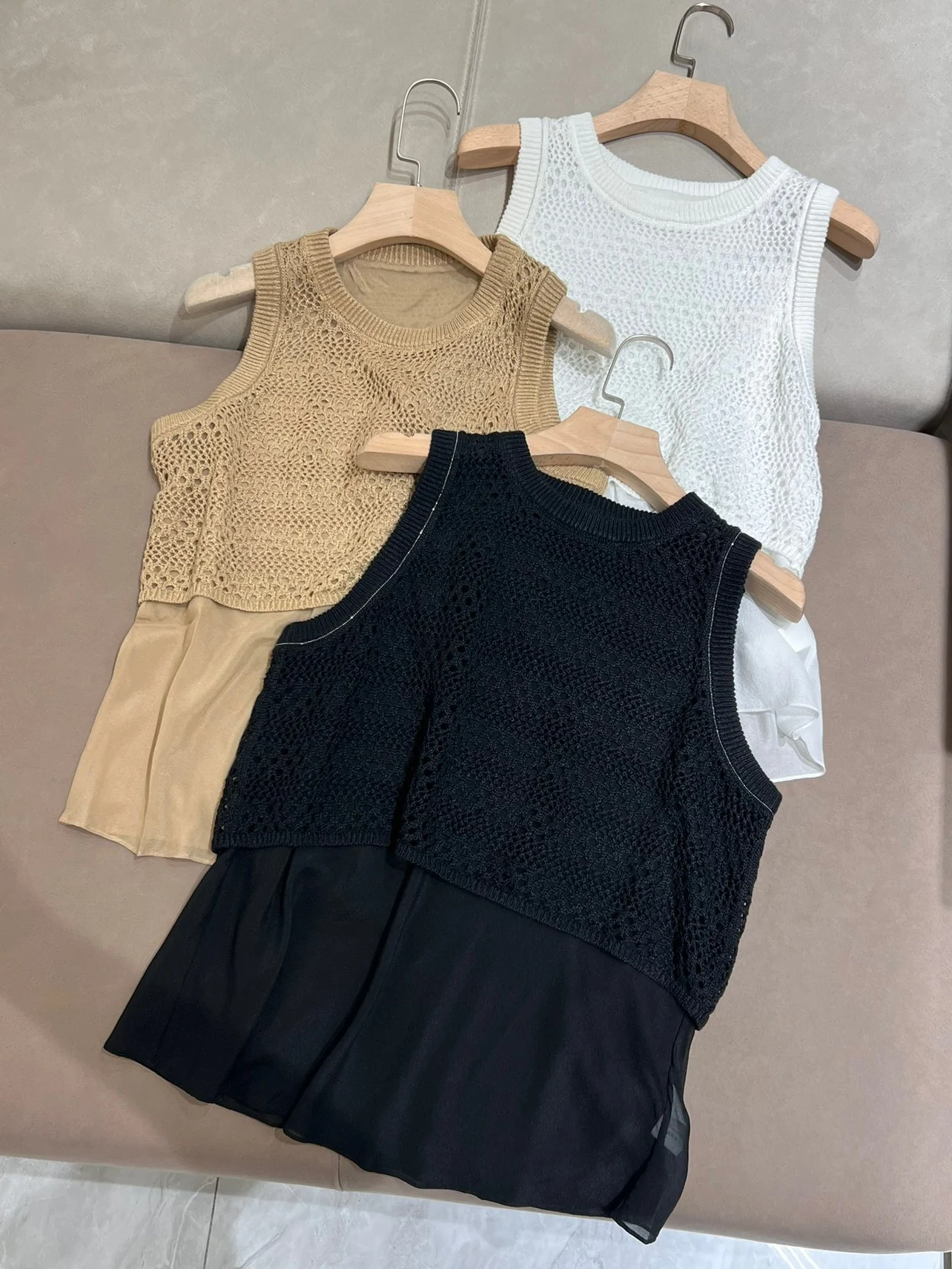 

Women's Summer Linen Patchwork Sleeveless Vest Solid Color Fashion Hollow Out Casual Tops