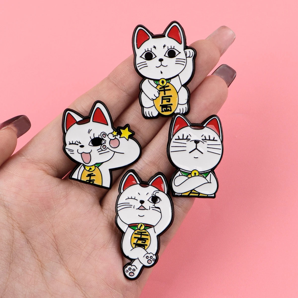 4 szt. Anime Przypinki Emaliowane Potwory Kreskówkowe Koty Odznaki na Plecak Broszki Damskie Przypinki do Klapy Kapelusza Akcesoria Cosplay Zabawki Prezenty