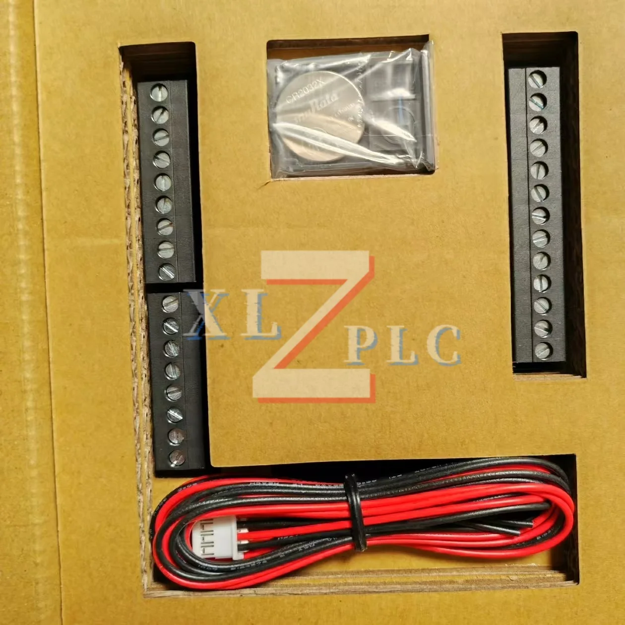 TM3TI4  Controller   new  in  box  TM221C24R
