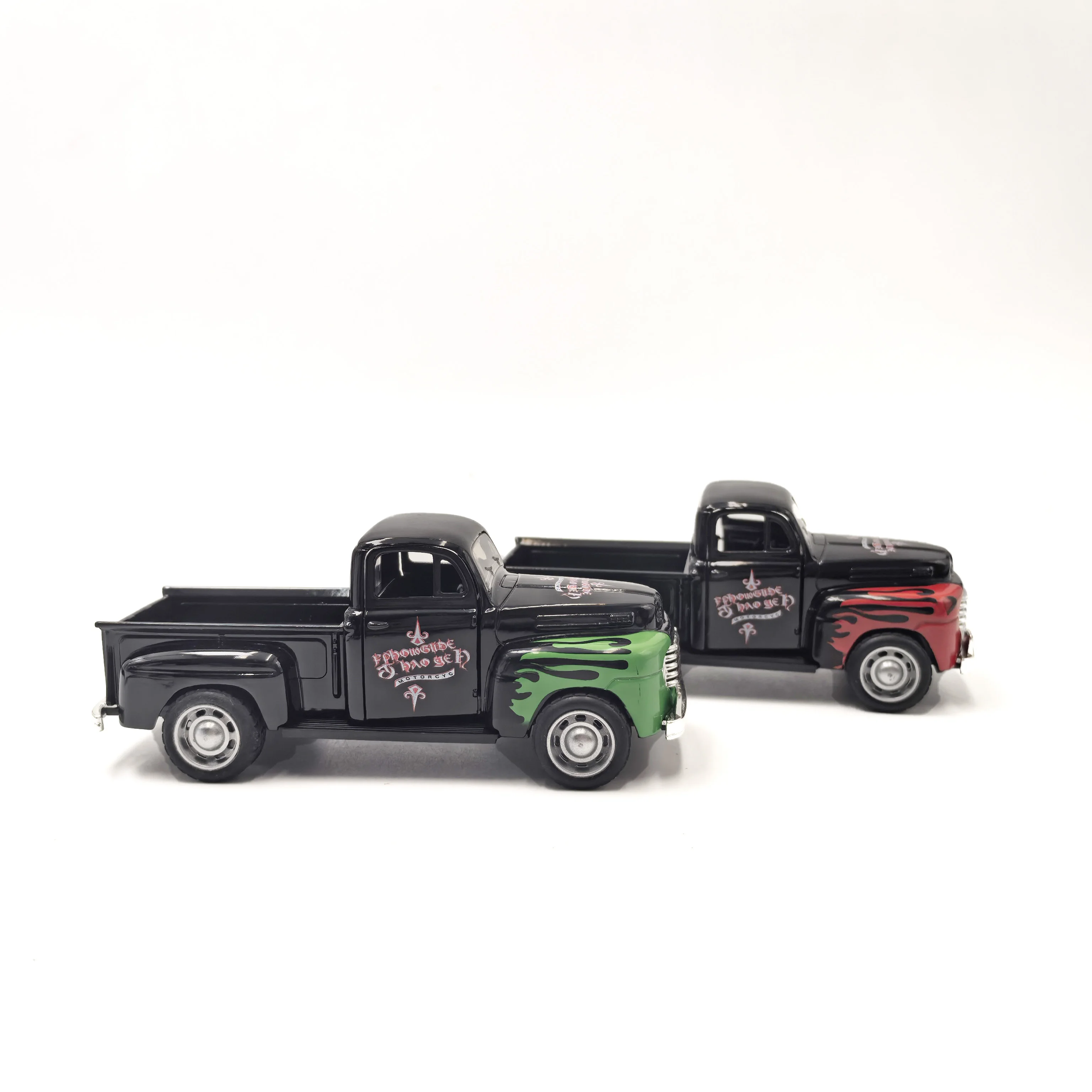 

Ford Pickup Truck Green Graffiti Collectible Toy Festive Gift Decorative Ornament