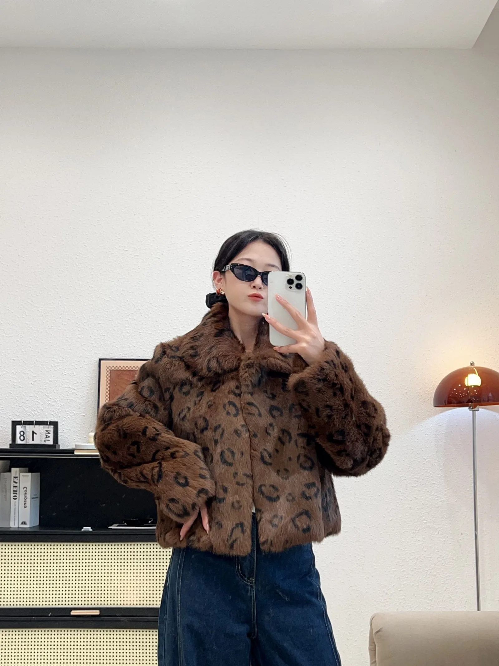 Luxuriöser Echtkaninchenfellmantel für Damen, Braun mit Leopardenmuster, Winter-Warmjacke aus Naturfell, Modischer Outdoor-Kurzmantel, Dick und Flauschig – Detail 7