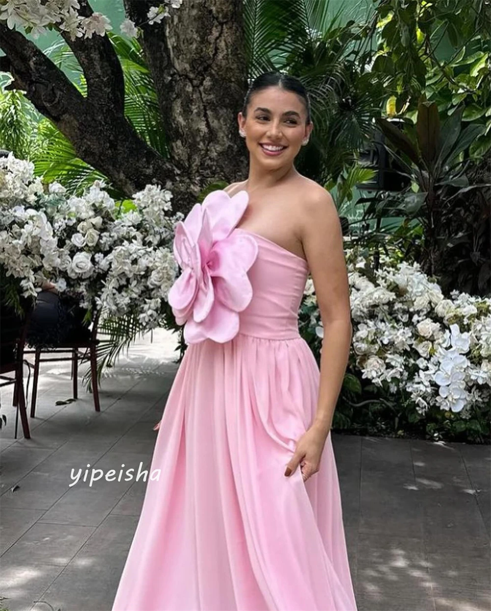 Vestido de playa plisado drapeado de flores de gasa sin tirantes a medida, vestidos largos para ocasiones