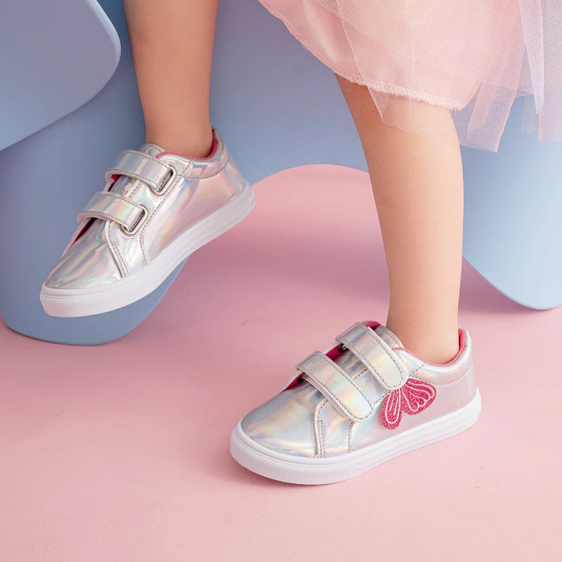 

Модная обувь для девочек, осень 2024, новые детские кроссовки, удобная повседневная обувь для девочек с мягкой подошвой, простые универсальные детские блестящие туфли на плоской подошве