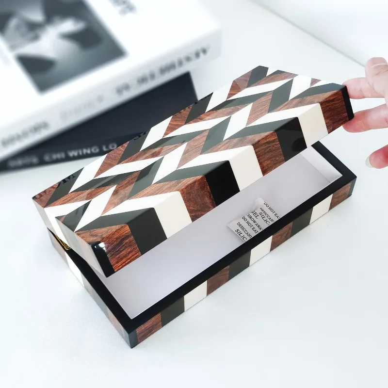 Portable Jewelry Box Nordic Creative Jewelry Organizer Boxes Lacquer Makeup Organizer Display Case Necklaces Trinket Storage