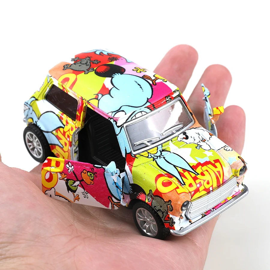 (bagged)1:36 MINI Cartoon doodle, Cute Alloy Model Car, Simulated vehicle, children's alloy car, boy's toy model, car ornaments