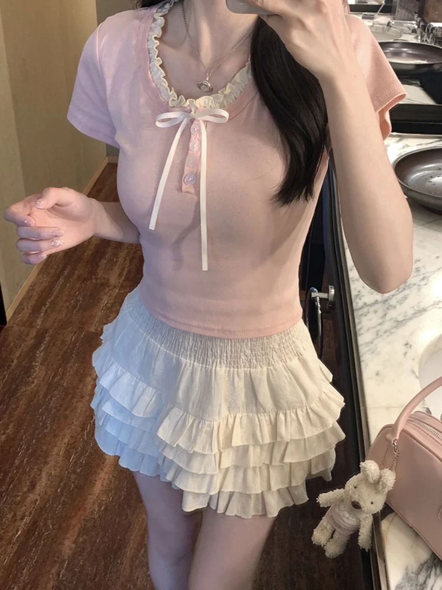 Top Estivo da Donna con Colletto Aperto e Nodo Rosa, Aderente, Creativo con Dettagli a Contrasto, Elegante per il Lavoro