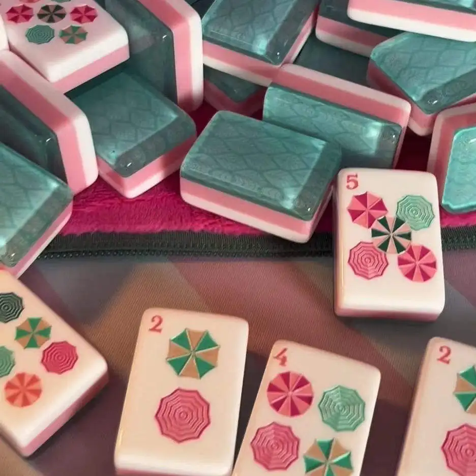 Vacation-themed 4 Players Luxury Modern American Mahjong Square Mini Acrylic Set Blue Floral Custom Size Custom Colored