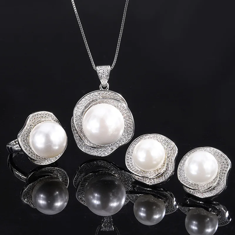 

Jewelry White Shell Pearl Rose Flower Geometric Diamond-Studded Independent Packaging Ring Pendant Earring Set