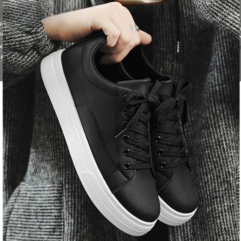 

Solid Color White Black Shoes for Men Fashon Artificial PU Casual Board Shoes Trendy Student Footwear NEW