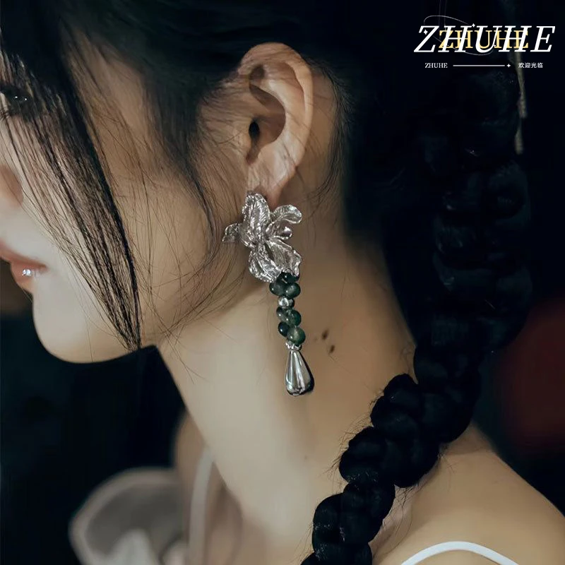 Retro Leaf Pattern Copper Earrings, Green Gemstone Beaded Drop Jewelry Accessories for Female & Male, Teardrop Pendant Long Dang