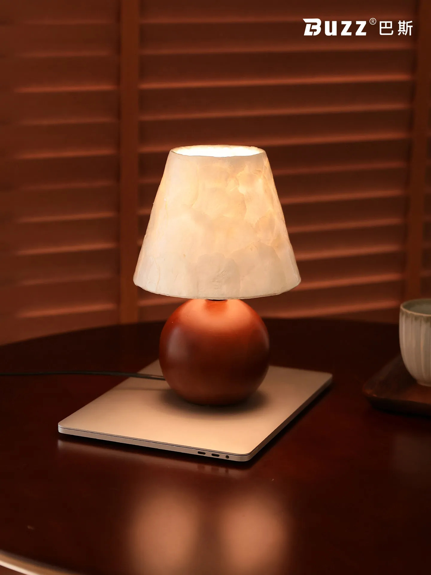 Shell desk lamp with ancient style bedroom bedside lamp living room sofa side decorative lamp high-end study lighting fixture