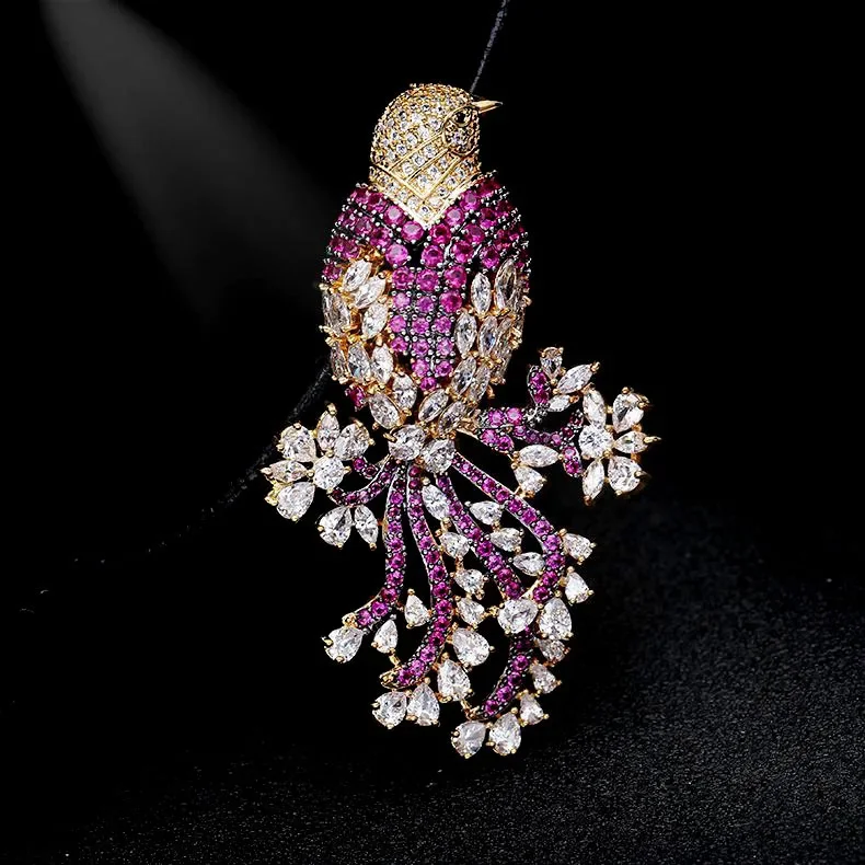 

2025Ethnic style high-end retro brooch, colorful zircon animal bird suit jacket, gift accessory, female magpie brooch