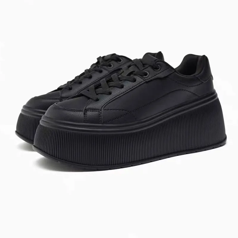 Board shoes 2026 Spring and Autumn new style sponge cake height increasing casual sports high heels versatile women's shoes