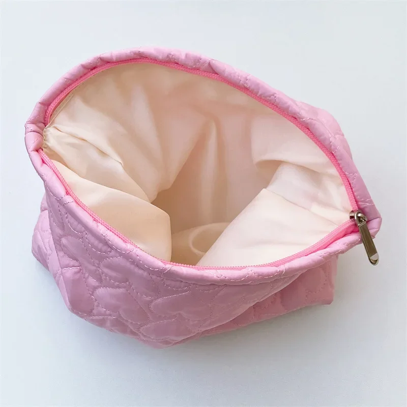 New Heart Pattern Women Makeup Bag Toiletries Cosmetic Organizer Zipper Bag Travel Wash Pouch Cosmetic Bag Female Make Up Bags