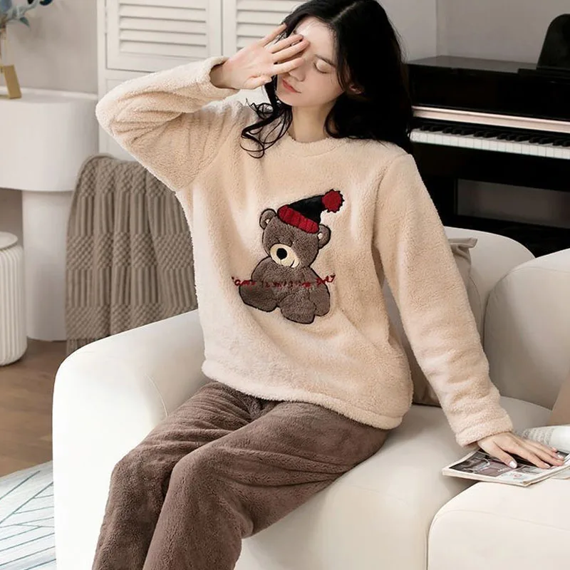 2PCS/Set Thickened Warm Fashion Autumn and Winter Pajamas Long-Sleeved Women Coral Velvet Cute Cartoon Grizzly Bear Comfortable