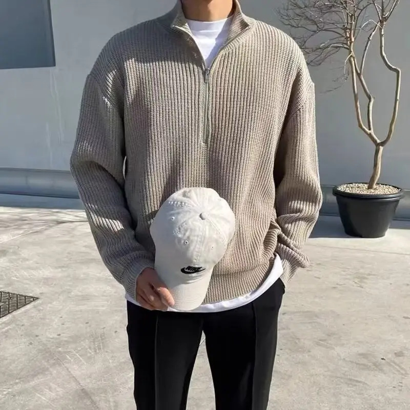 เสื้อแจ็คเก็ตถักนิตติ้งผู้ชายสไตล์เกาหลีสำหรับฤดูใบไม้ร่วงและฤดูหนาว แบบซิปครึ่งตัว ดีไซน์เรียบง่าย สีพื้น สำหรับใส่เป็นเสื้อนอก