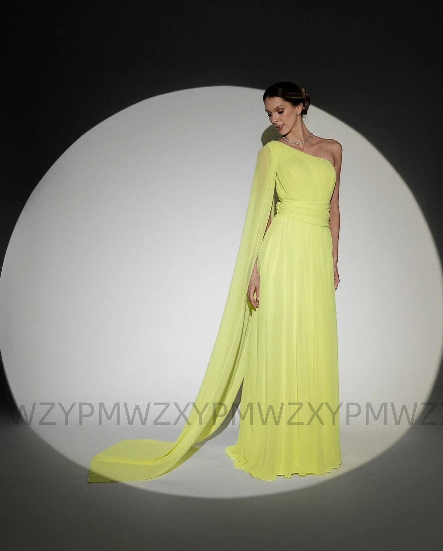 Aangepaste formele jurken Ypmwzx Eén schouder A-lijn Vloerlengte Homecoming-jurk فساتут Bóadda vestido de festa