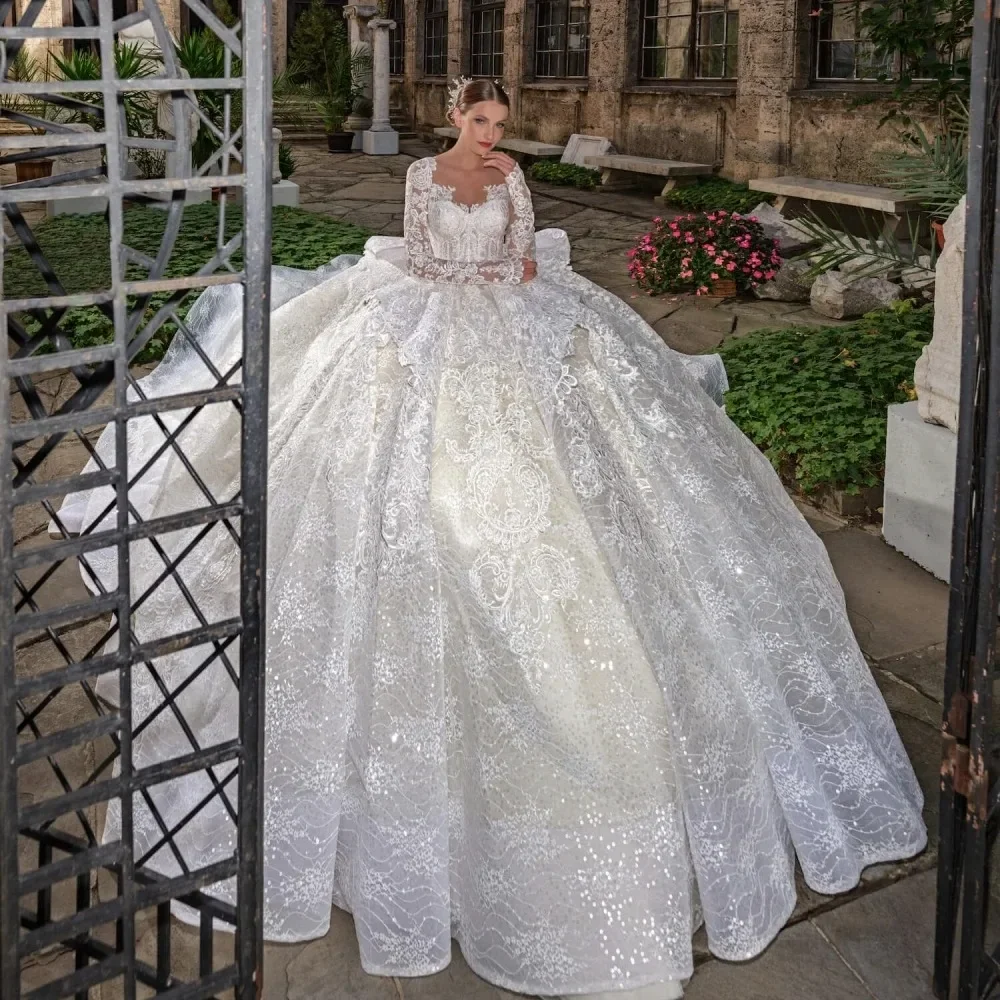 

Luxurious A-Line Lace Applique Princess Wedding Dress Sexy V-Neck Backless Long Sleeved Dreamy Ball Bridal Gown Customized