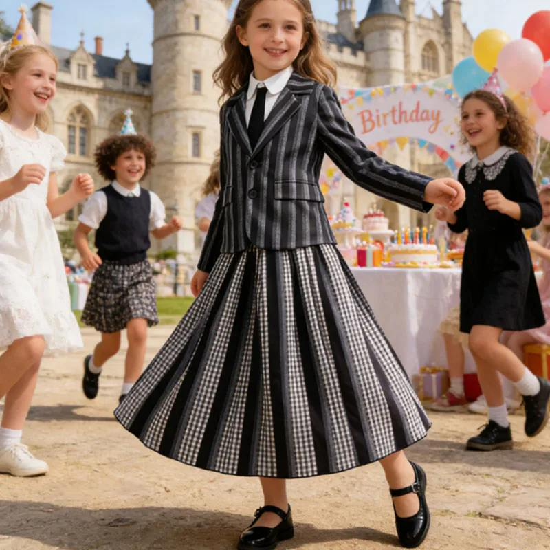 

Костюм на Хэллоуин для девочек-подростков, черно-серое полосатое пальто + топ + юбка, комплекты из 3 предметов для детей, черная семейная униформа для косплея