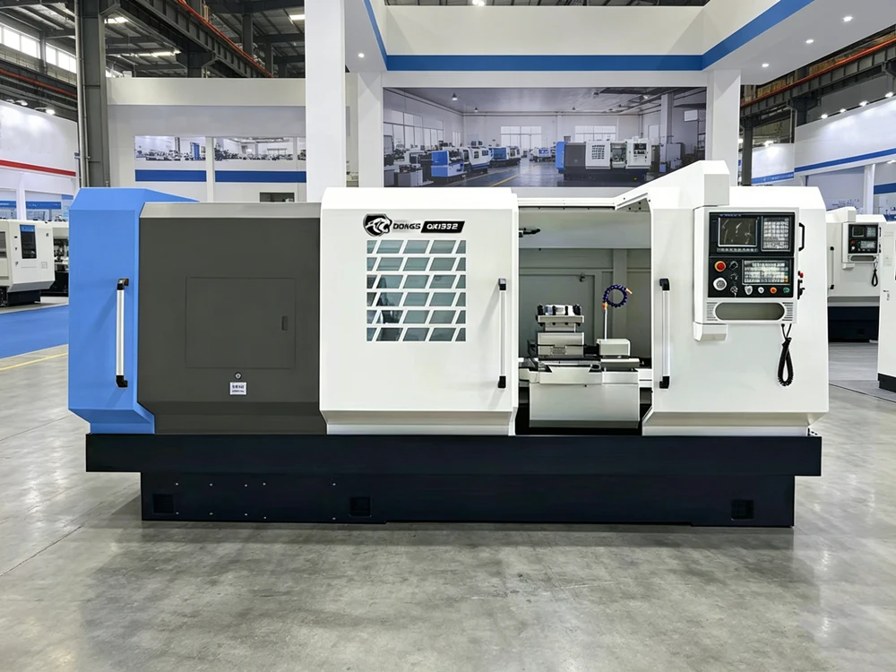 DONGS Heavy Precision Big Bore Horizontal CNC Lathe GSK Control System Single Professional Pipe Thread Equipment QK1332