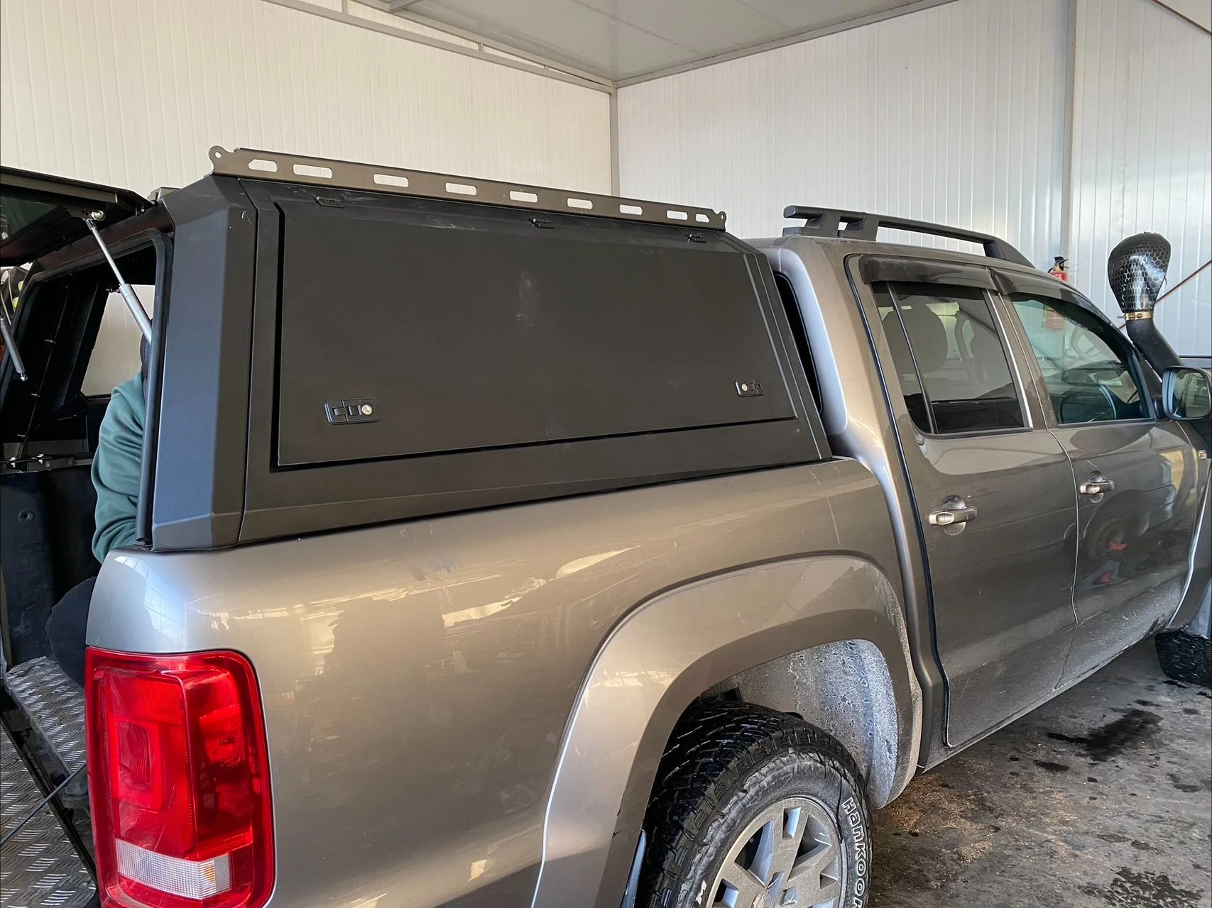 Truck Canopy, for Amarok Galvanized Steel, Pickup Hardtop, with Tempered Glass, Camper Shell, Offroad Accessories