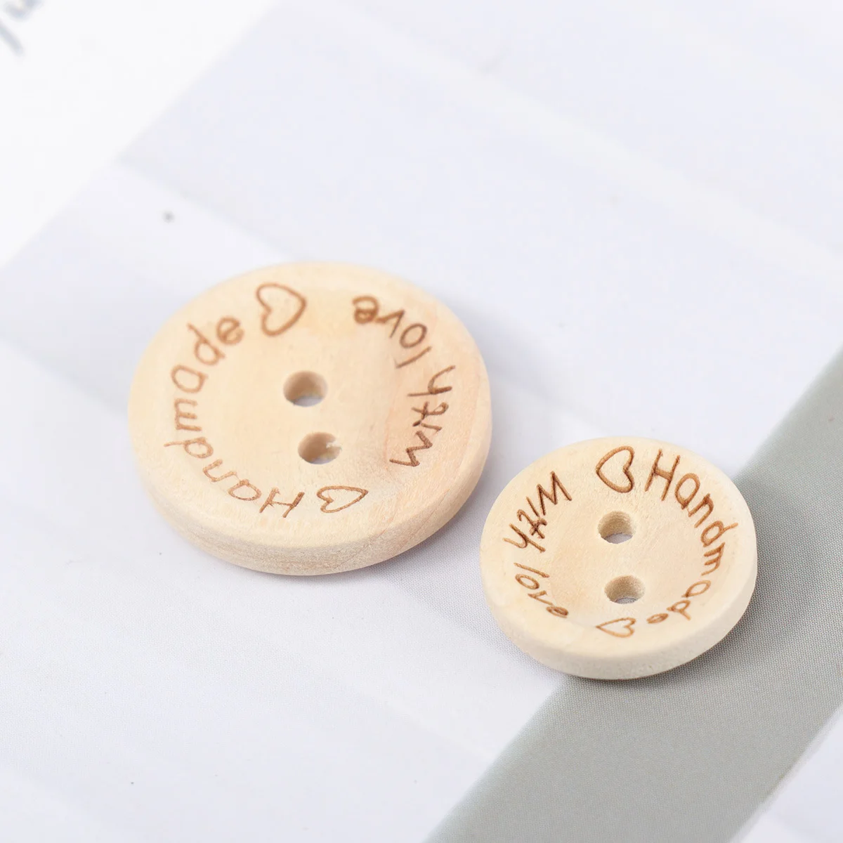 

150Pcs Wooden Buttons 2 Holes 15-25mm Diameter Bowl Shaped Carving Sewing Tools for DIY Crafts Clothing Accessories