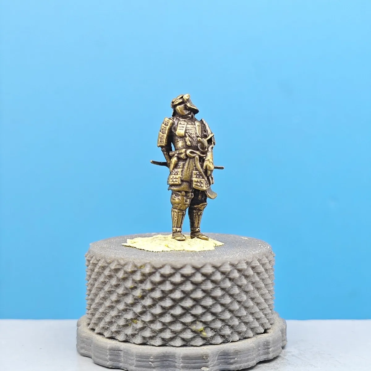 Vintage Brass Samurai Mini Figurine Antique Metal Warrior Statue Desktop Decor Collectible Craft Ornament Home Display Gift