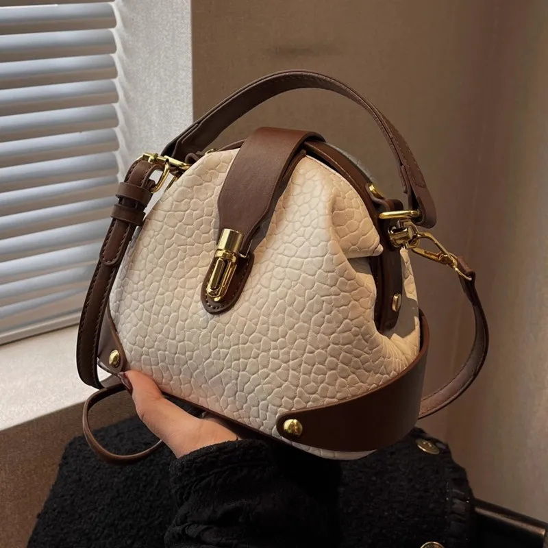 

Leopard Print Contrasting Handbag With Hardware Buckle Design Women's High-end Leather Shoulder Bag Versatile Date Crossbody Bag