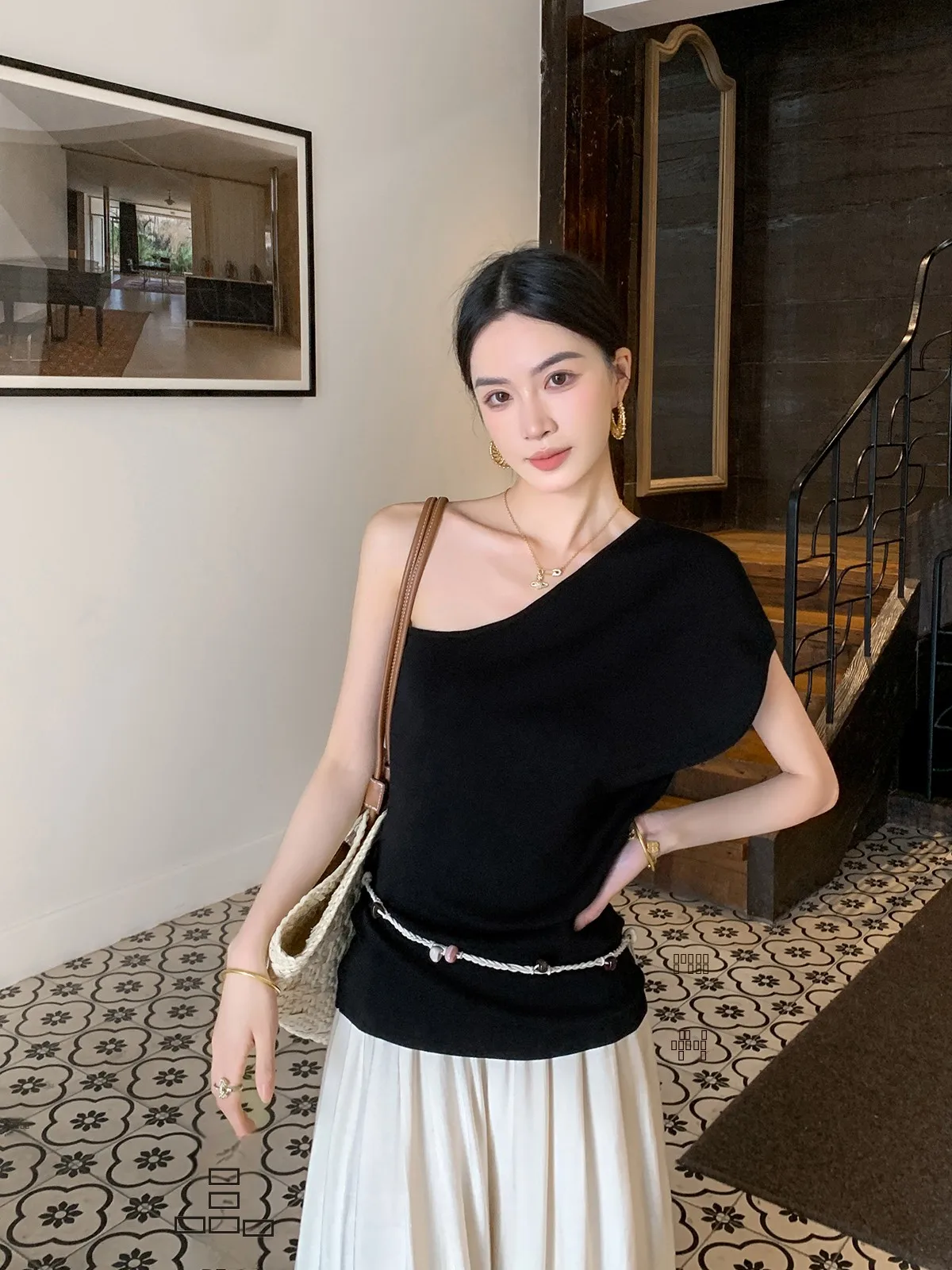 

Женский летний повседневный топ Binguo: асимметричный, облегающий, с открытыми плечами, универсальный, стройнящий силуэт