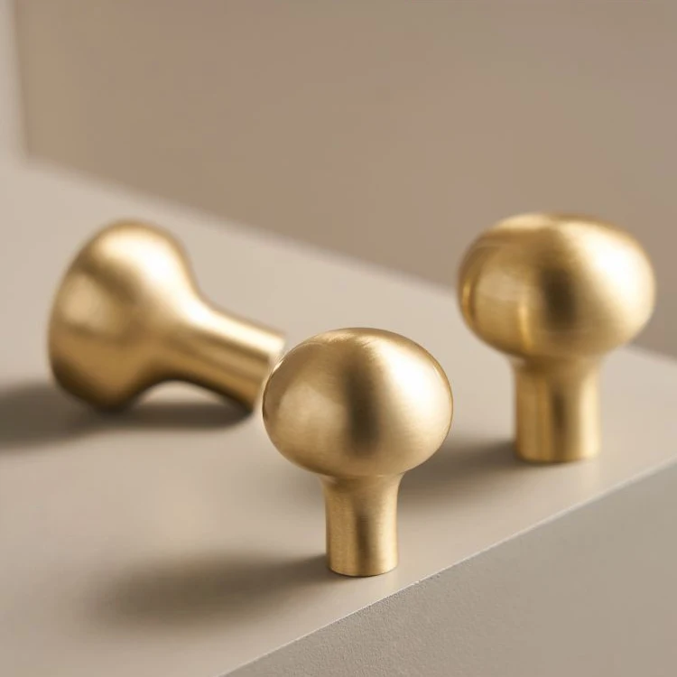 Solid Brass Smooth Round Kitchen Cabinet Knobs Drawer Handles Wardrobe Door Tbar Elegant Touch Comfortable Feel