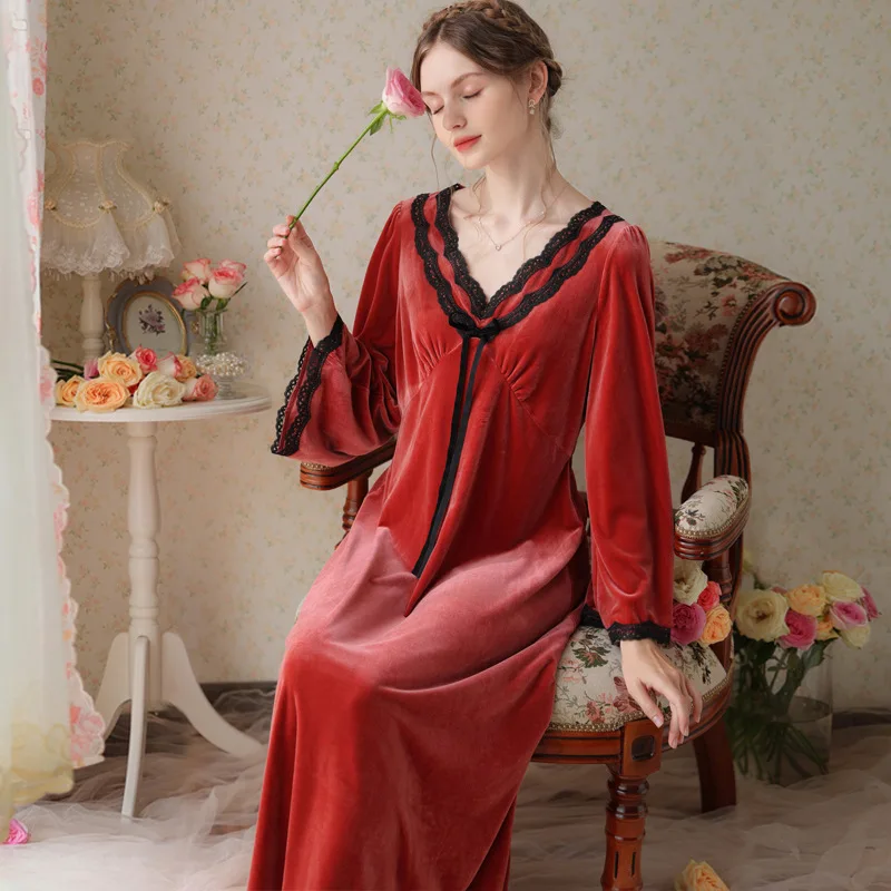 New French court style long-sleeved thick pajamas female red velvet fall and winter loose long section warm wearable homewear