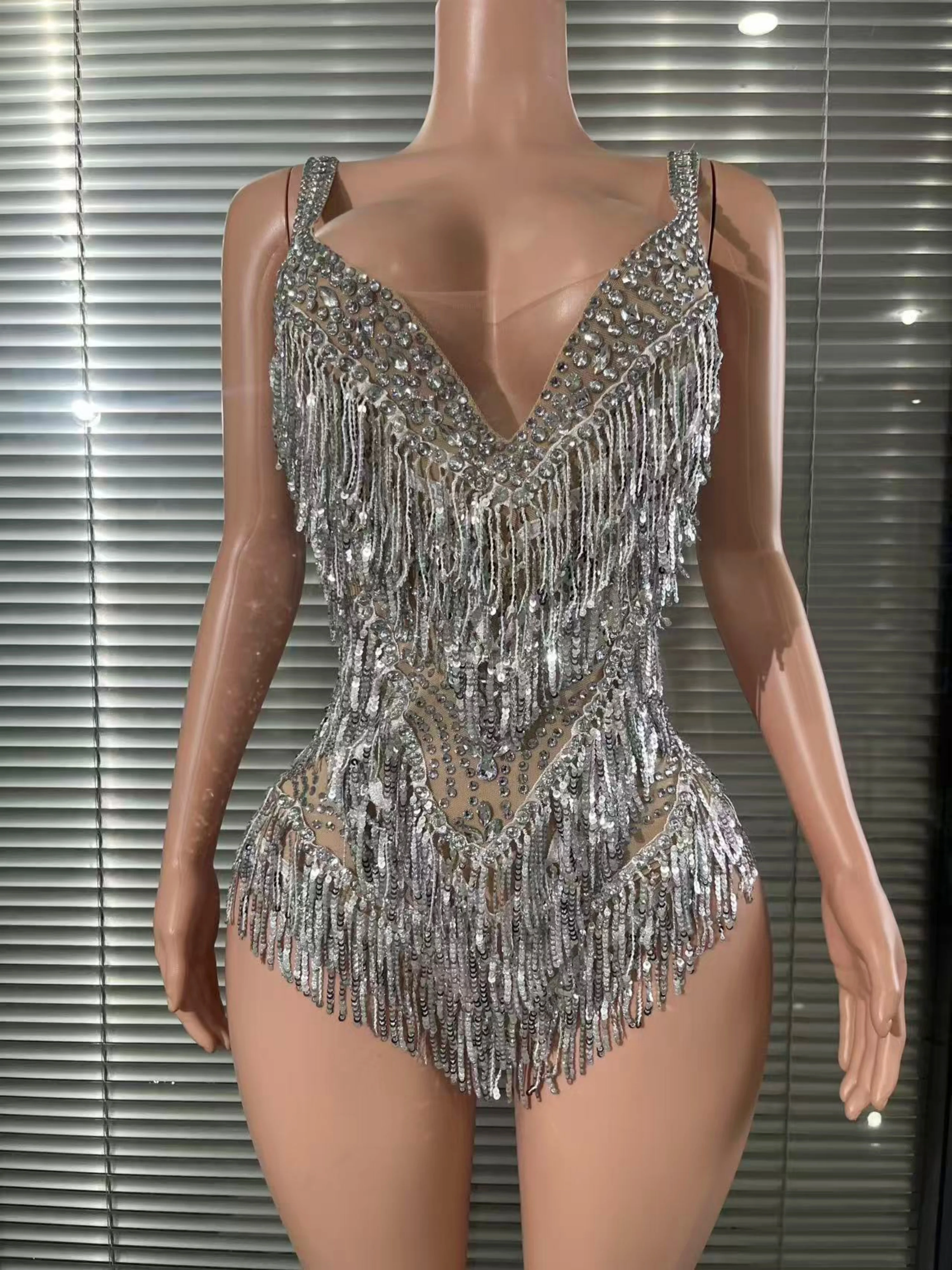 

Роскошные стразы, блестки, боди с кисточками, женский сексуальный прозрачный танцевальный костюм для выступлений, певица, танцовщица, сценическая одежда