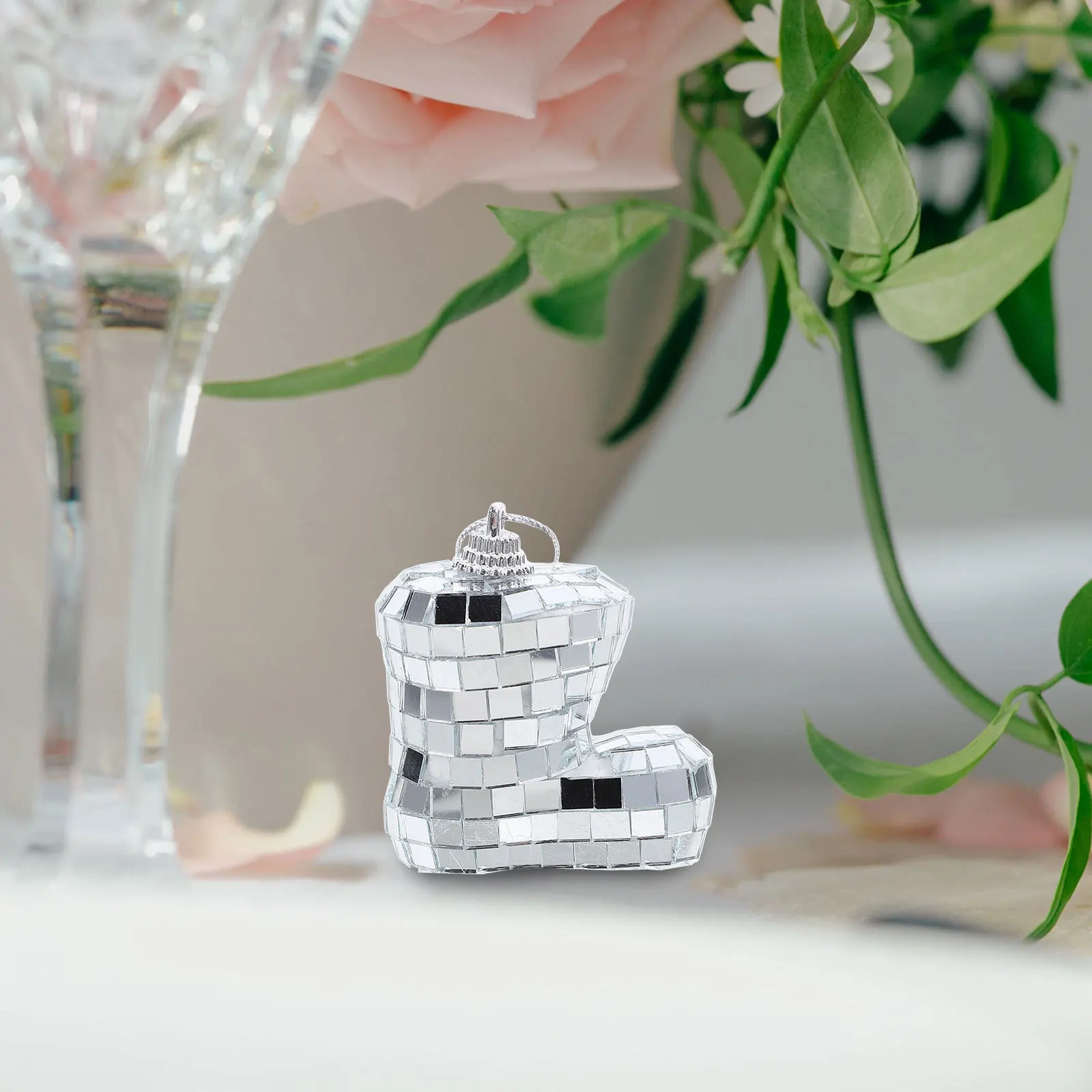 

Decorative Hanging Mirror Disco Ball Party Pendant Reflective Sparkle Ball for Dance Wedding Birthday Bar Club Decorations