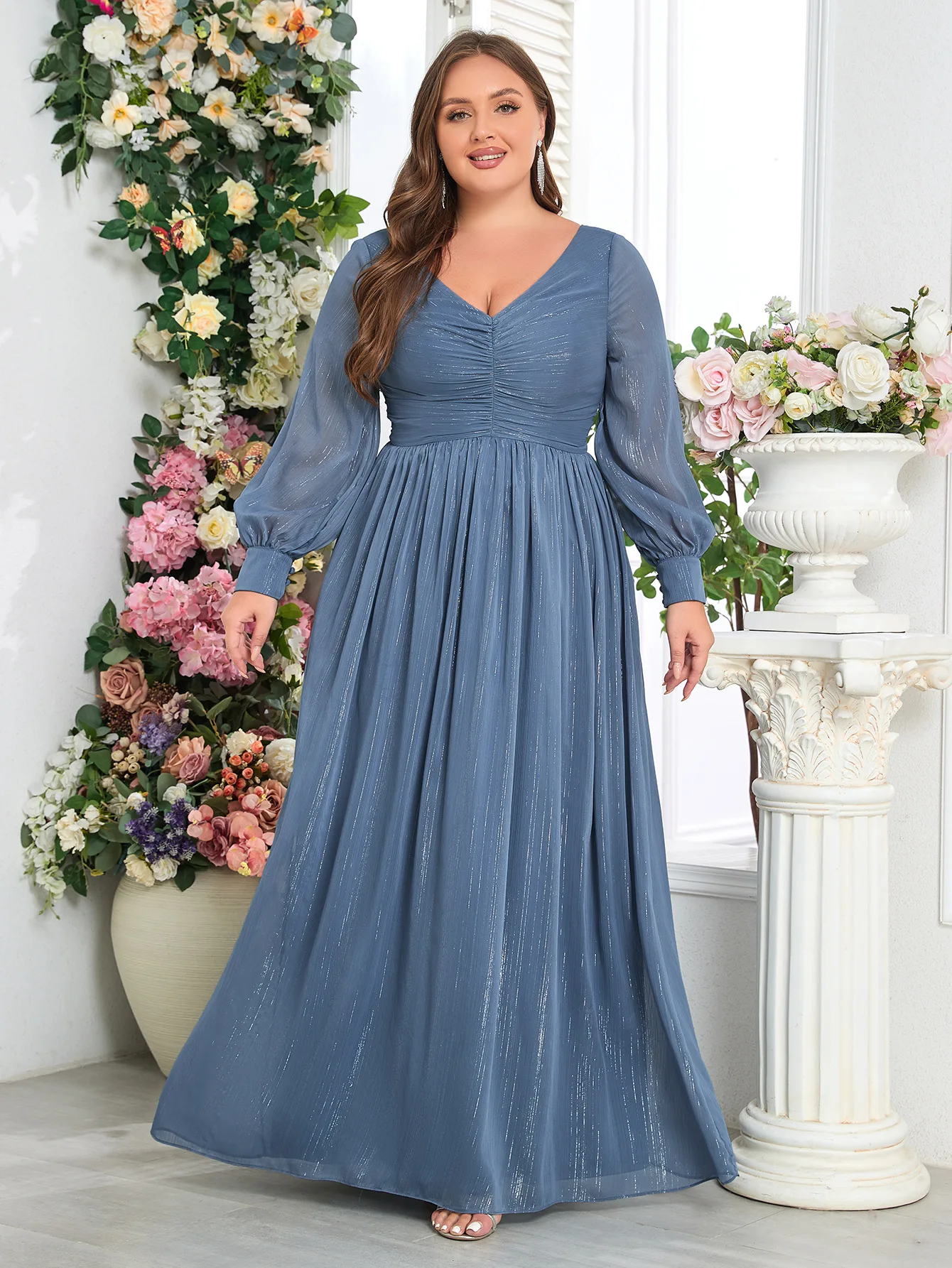 

Dusty Blue Plus Size Bridesmaid Dresses With Long Sleeves A-Line Floor-Length Women Wedding Party Gown