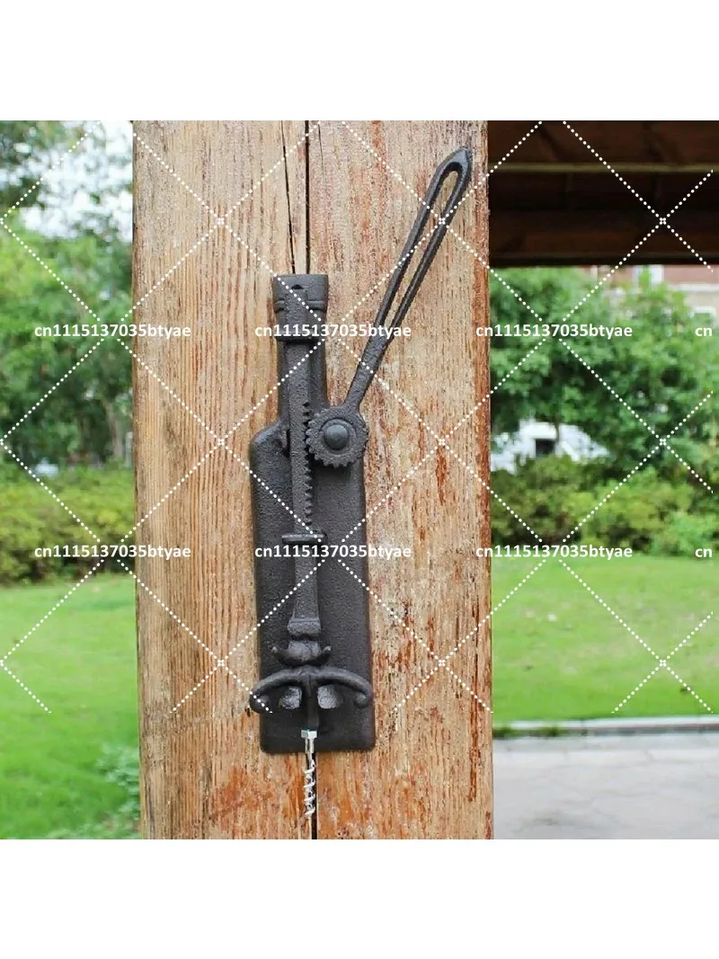 European Retro Cast Iron Wall Mounted Wine Bottle Opener for Home Bar Decoration