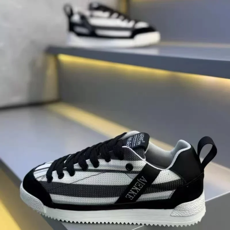 2026 Summer Trendy Casual Breathable Sports Fashionable Lightweight and Versatile Casual Men's Shoes Board Shoes