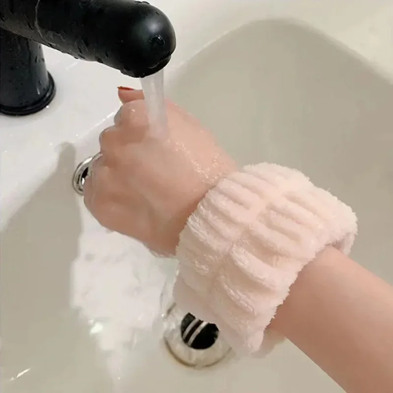 2PCS New Sanrio Hello Kitty Plush Hair Band Kawaii Cartoon Kuromi Melody Absorbent Wash Make-up Elastin Coral Fleece Wristbands