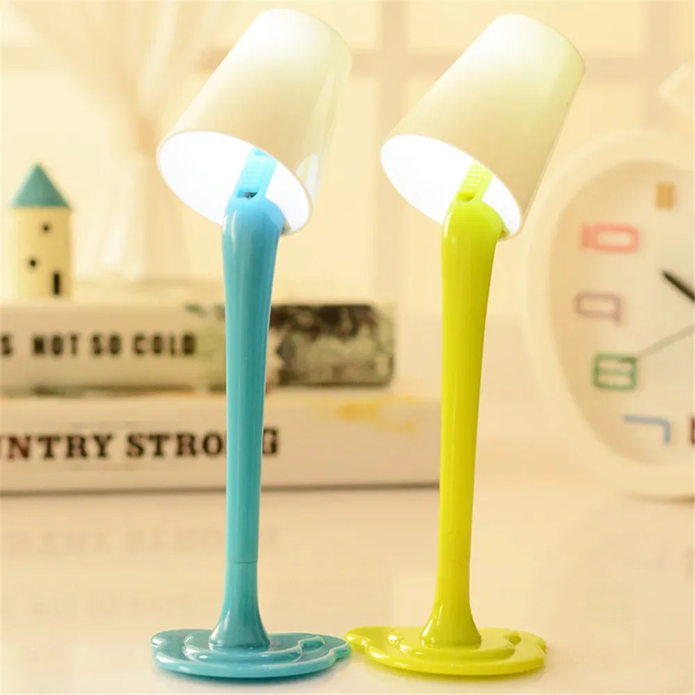 1 Stuks Handtekening Pen Kawaii Creatieve Bureaulamp Ontwerp Met Penhouder Gel Pen Schattige Leren Briefpapier Kantoorpen