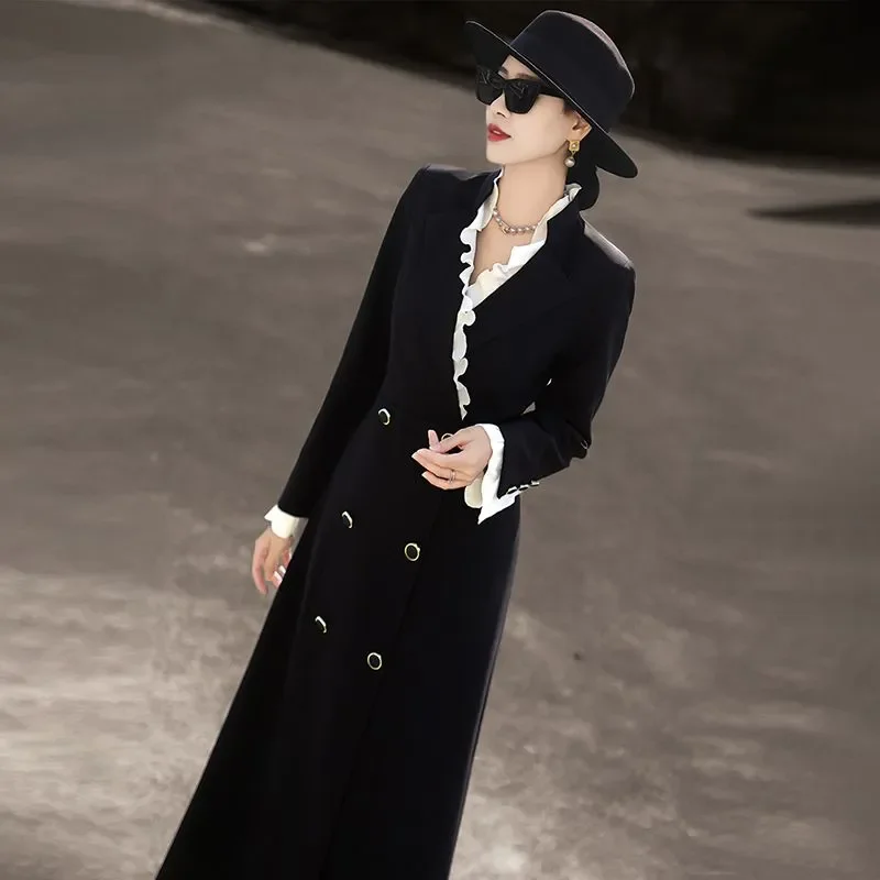 

Весна и осень 202, новый темпераментный костюм для похудения, высококачественное черное нишевое платье с v-образным вырезом и длинными рукавами для поездок на работу