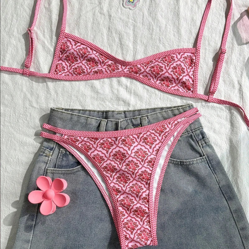 

Sexy Flowers Printed High Leg Cut Bikini Female Swimsuit Women Swimwear Two-piece Bikini set Bather Bathing Suit Beachwear