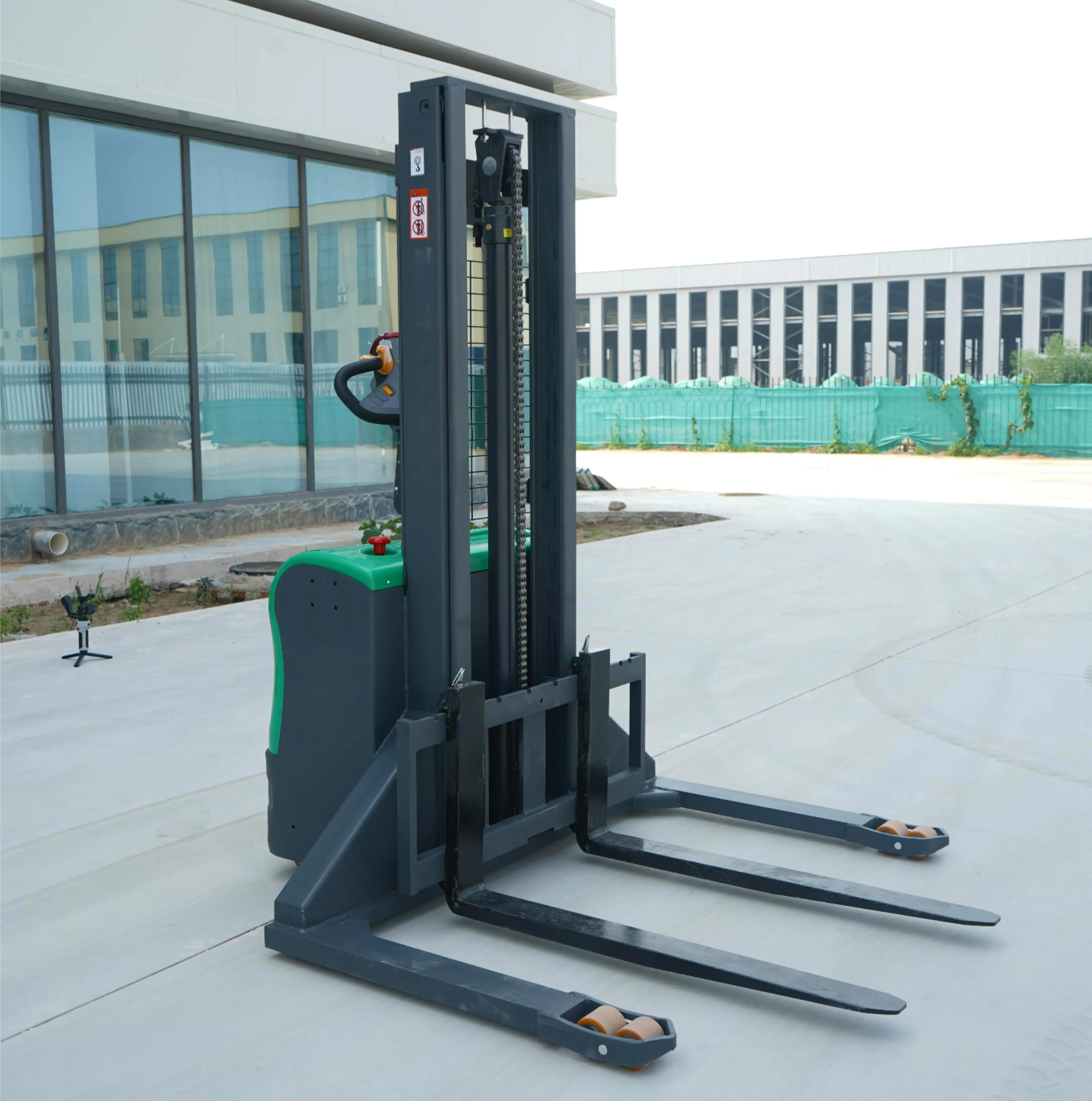 

High Performance All Electric Stacker Crane Powered Pallet Truck with 1 Ton 1.5 Ton 2 Ton Capacities Straddle Side Legs
