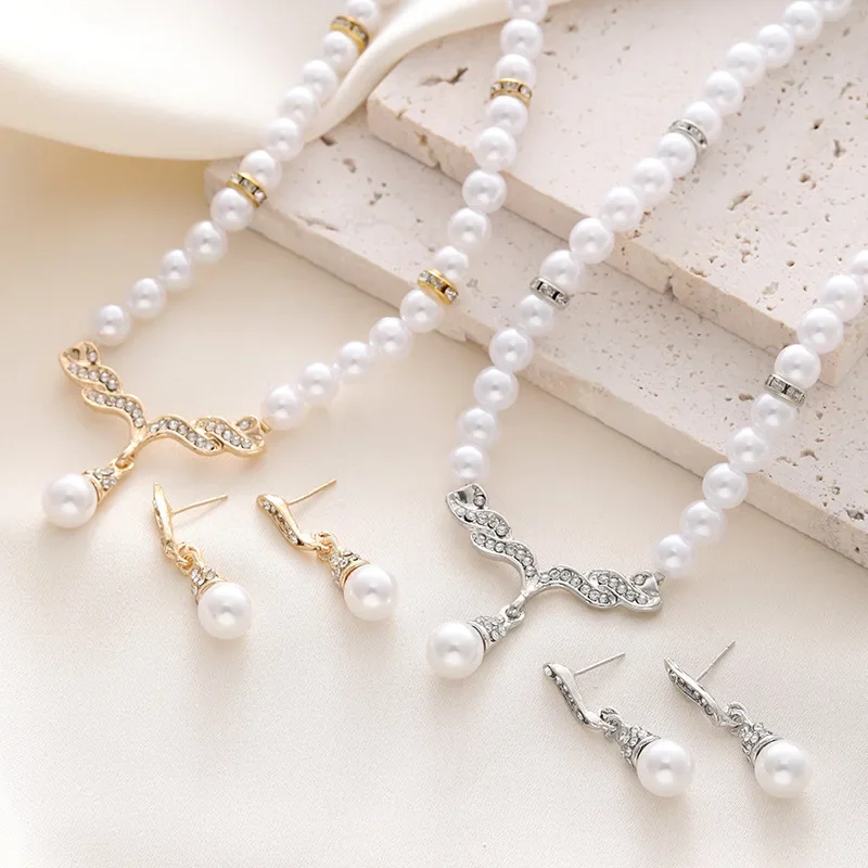 قلادة أقراط طقم مجوهرات نسائية فو اللؤلؤ الزفاف سبيكة حفل زفاف ترصيع قلادة طقم من الحلقان الهدايا