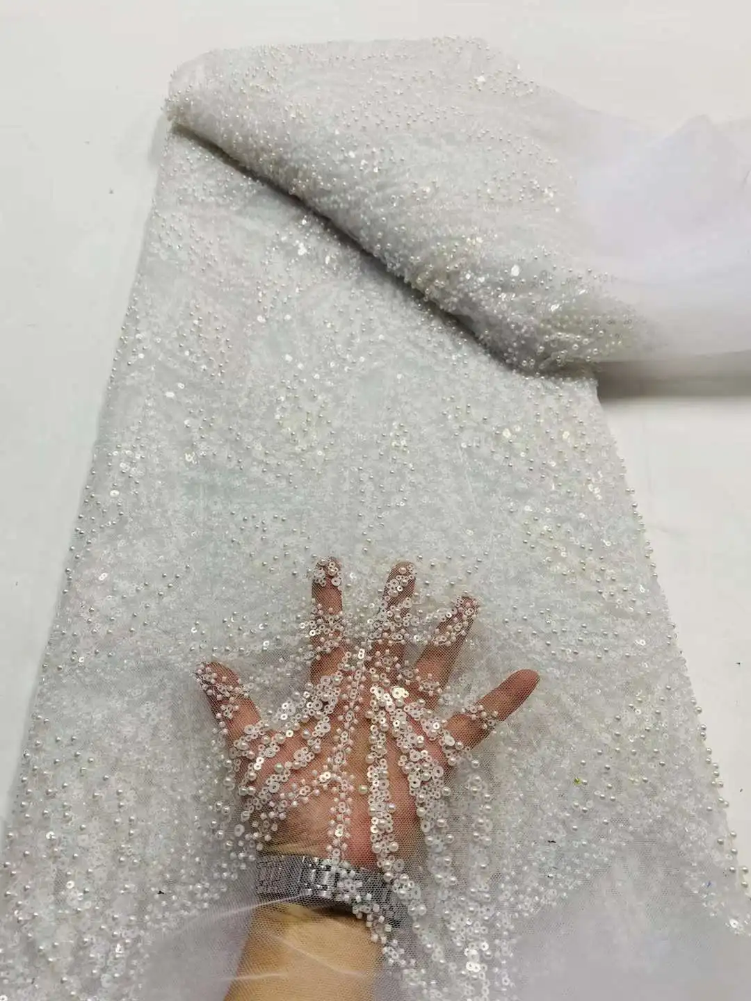 

2024 High Quality Exquisite African Sequins Lace Fabric French Embroidery Beads Lace Fabric For Nigerian Wedding Party DP