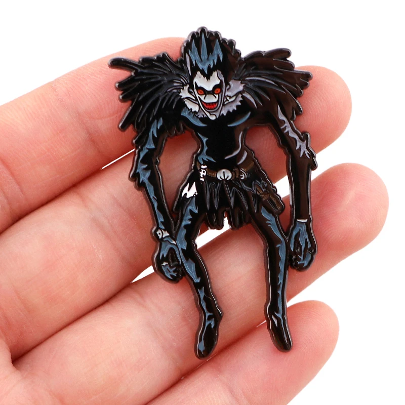 Broche de Cosplay de Anime Ryuk para adultos, insignia de aleación esmaltada Unisex, alfileres de solapa, bolso, adorno de disfraz, accesorios de Halloween